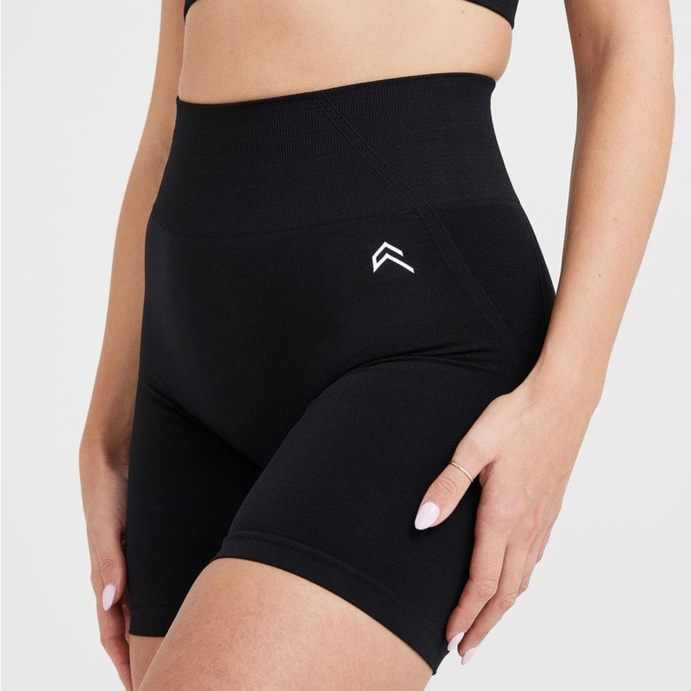 💙 (2/60) Oner Active EFFORTLESS SEAMLESS SHORTS